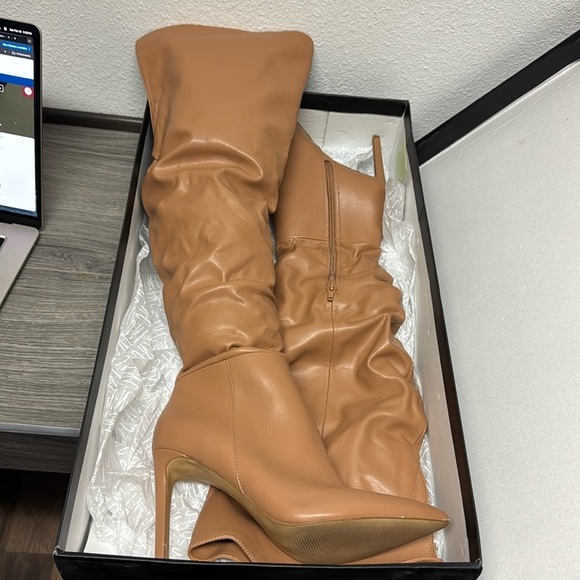 I.N.C. International Concepts Women's Iyonna Over-The-Knee Slouch Boots - Picture 2 of 5